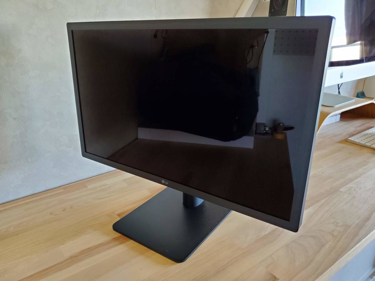 LG UltraFine 4Kモニター 21.5インチ 4,096 x 2,304 macOSに最適化_画像2