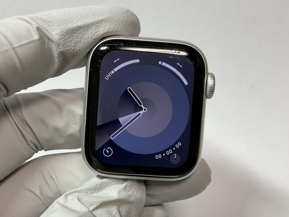 Apple Watch SE 第一世代 GPSモデル 40mm シルバーアルミニウムケース