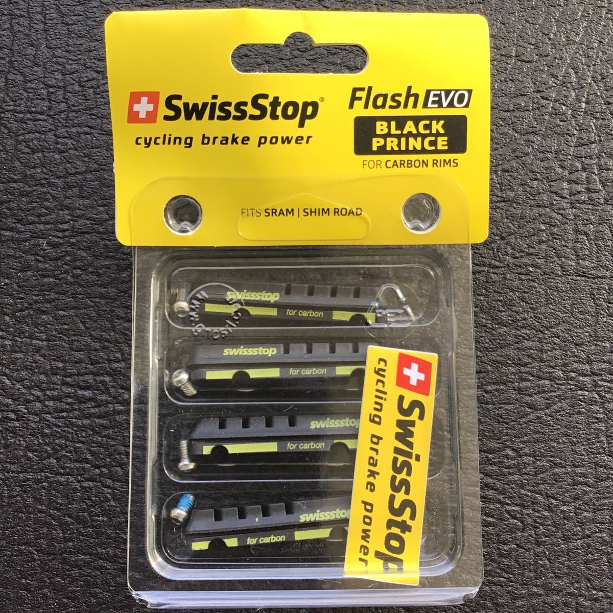 SWISS STOP スイスストップ FlashEVO BLACK PRINCE フラッシュエヴォブラックプリンス 前後セット(シマノ・スラム用)(カーボンリム用)_画像1