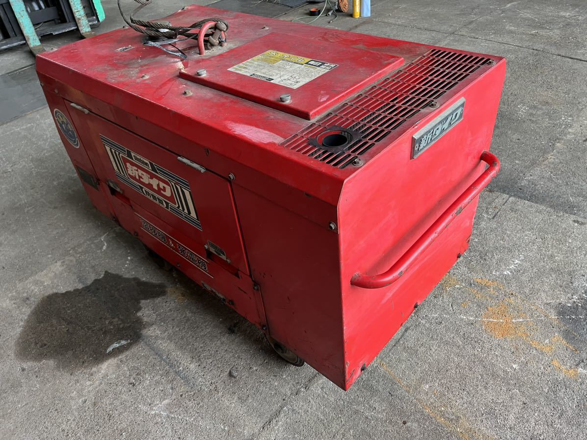  Shindaiwa engine generator . welding machine DGW280MT diesel engine three-phase 200V with casters .