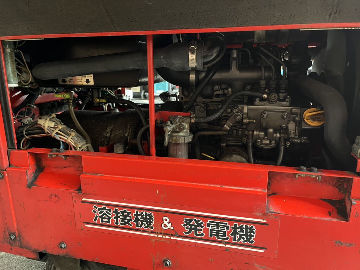  Shindaiwa engine generator . welding machine DGW280MT diesel engine three-phase 200V with casters .