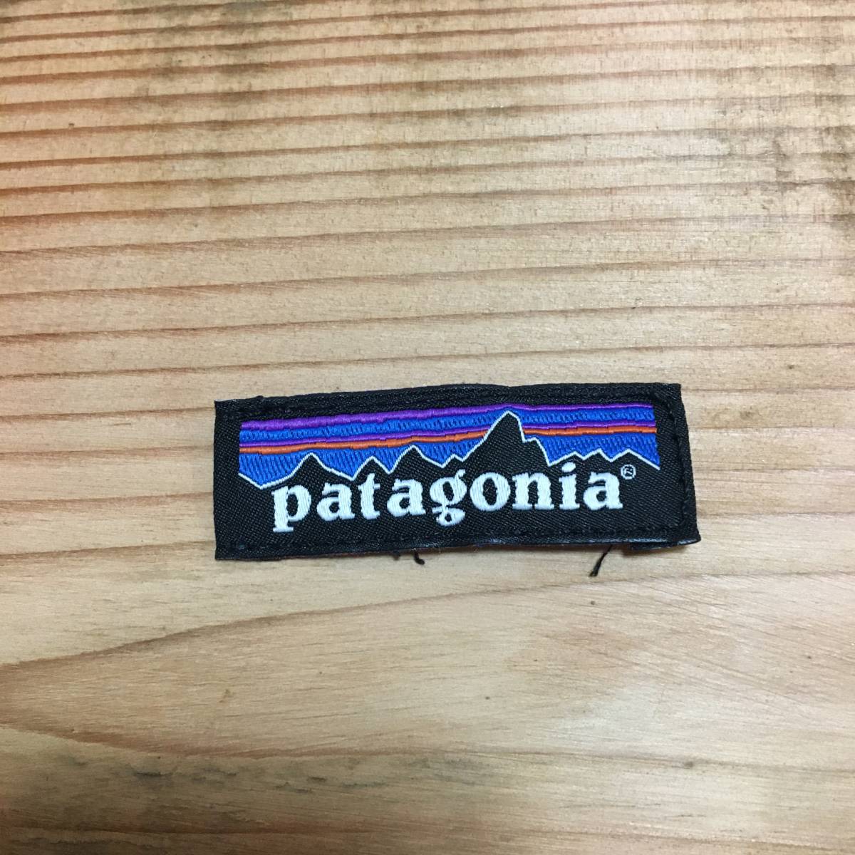 新品外し patagonia パタゴニア タグ 5 x 1.7 (cm) _画像1