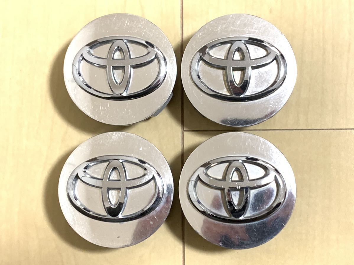 トヨタ TOYOTA純正センターキャップ 4個 中古 メッキ アルファード マジェスタ 送料税込700円_イメージ