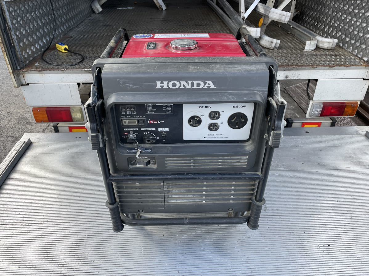 初めて出品します HONDA インバーター 発電機　EM45is 100V/200V 使用可能