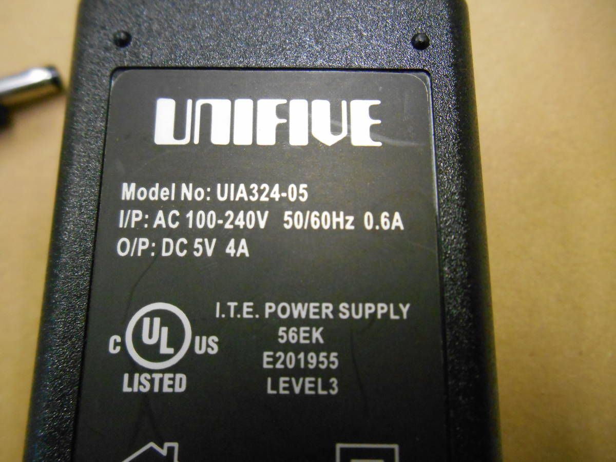 UNIFIVE ACアダプタ UIA324-05 5V 4A 外径4 内径1.7 (13