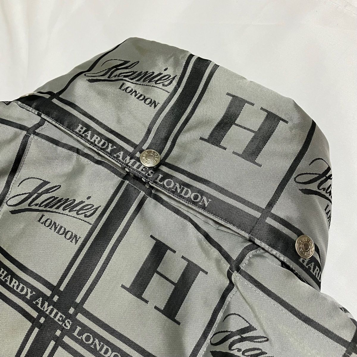 訳あり HARDY AMIES SPORT ハーディエイミス 総柄 ダウンベスト 訳あり HARDY AMIES SPORT ハーディエイミス 総柄 ダウンベスト