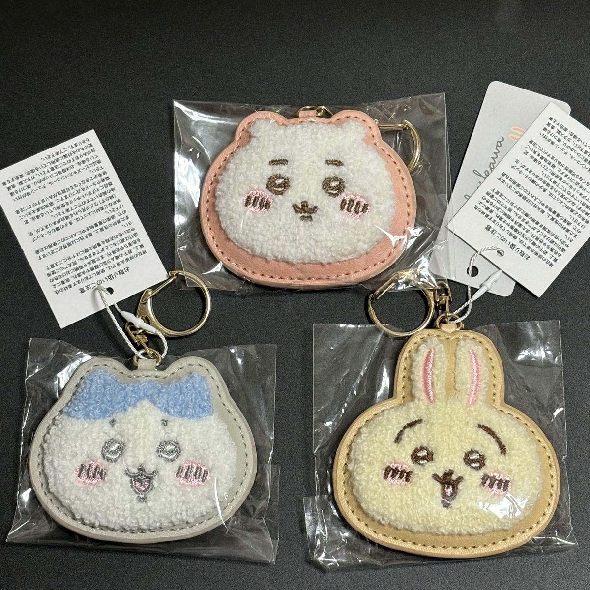 ふわふわワッペン キーホルダー ちいかわ ハチワレ うさぎ お ふわふわワッペン キーホルダー ちいかわ ハチワレ うさぎ お