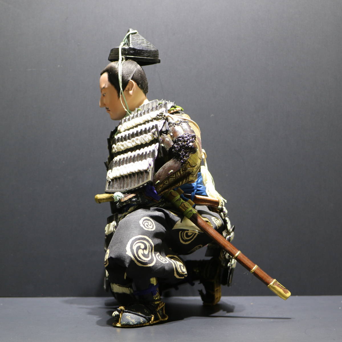  Kyoto circle flat / large tree flat warehouse /. person doll / Boys' May Festival dolls / Japanese doll / armour armour knees attaching ./../ also box 