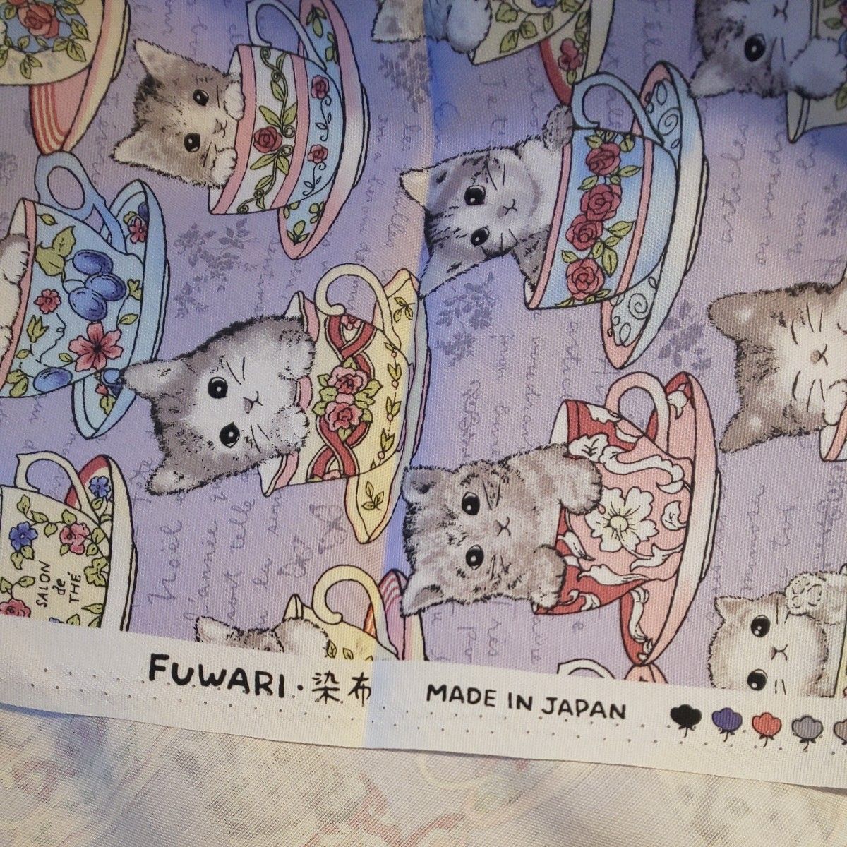 FUWARI オックス生地 猫ちゃん パープル系 生地巾約108cm×約50cm