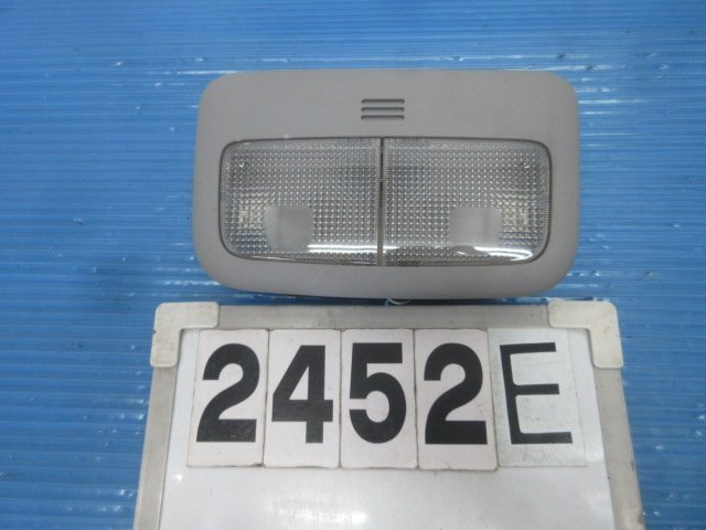 2451E Vitz ヴィッツ SCP90 純正 ルームライト ルームランプ 送料330円_画像1