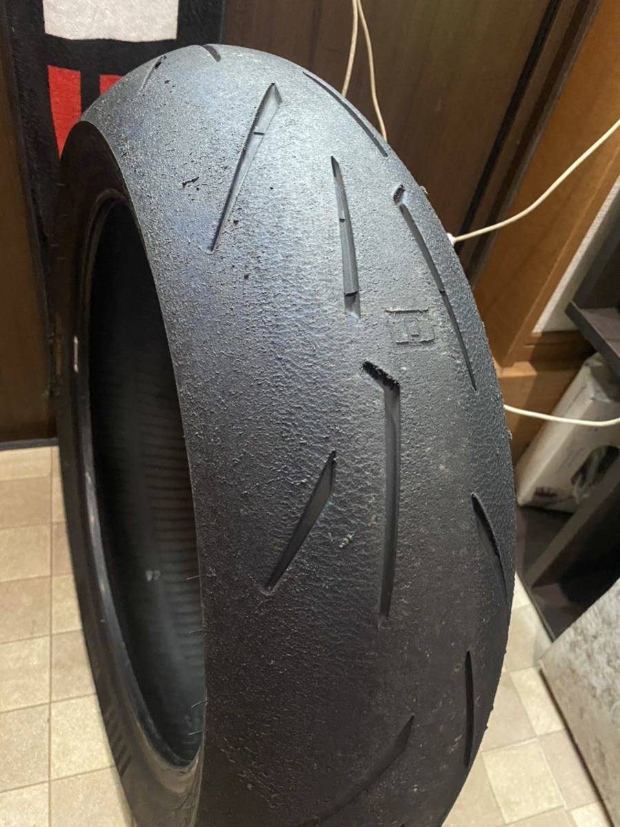 中古MCタイヤ 2022年製造 PIRELLI DIABLO ROSSOⅣ CORSA 180/55ZR17 ピレリ ロッソ4 コルサ 180 55 17 2722 M2865_画像5