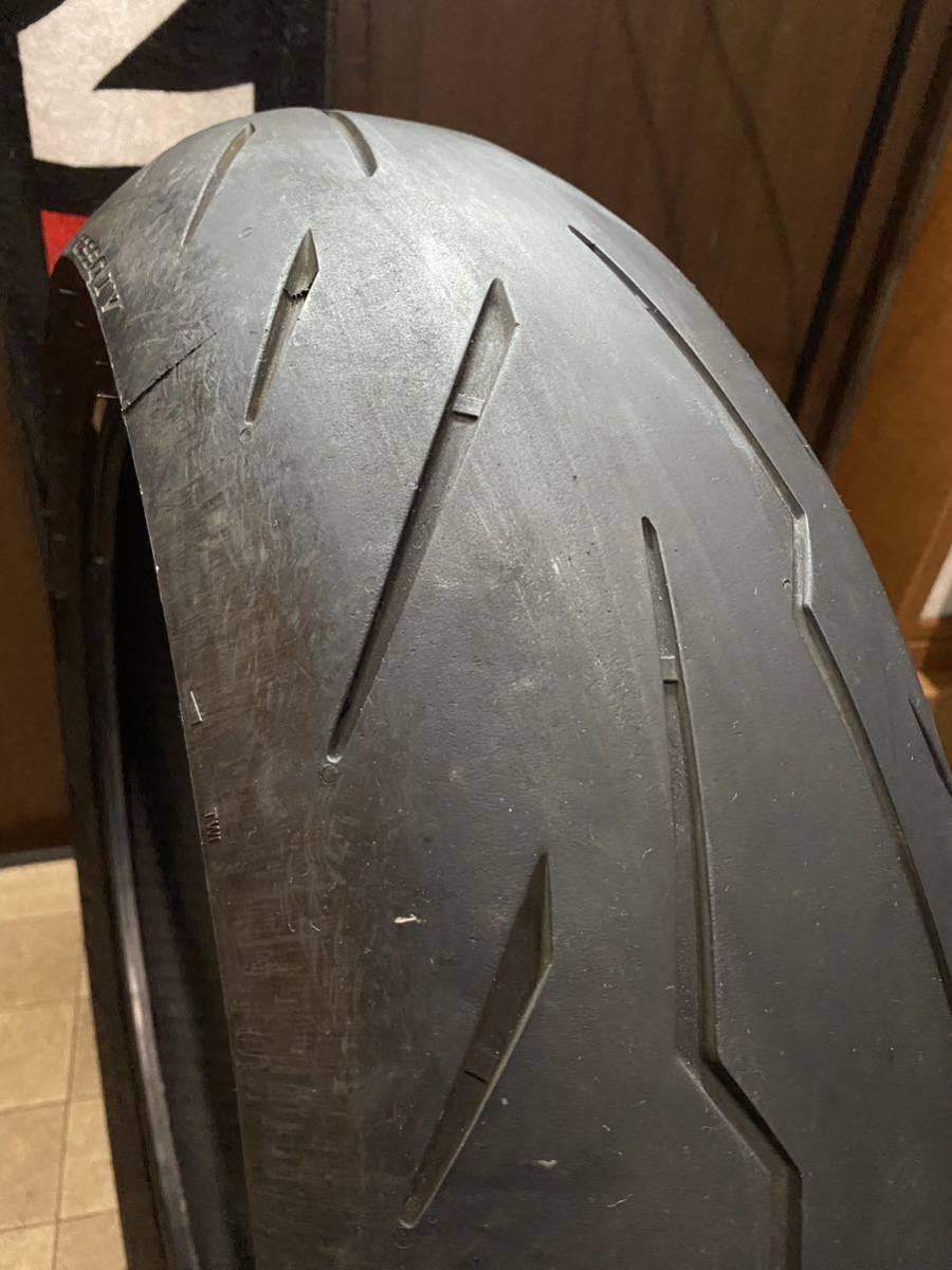 中古MCタイヤ 2021年製造 PIRELLI DIABLO ROSSOⅣ 180/55ZR17 パンク修理痕あり ピレリ ロッソ4 180 55 17 3021 M2894_画像3