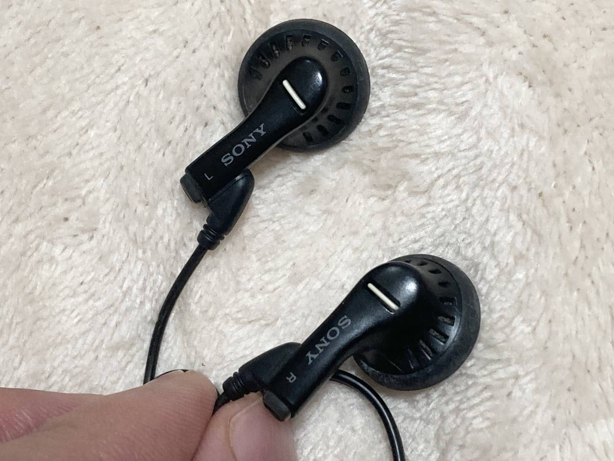 即決 SONY ウォークマン用リモコン付きイヤホン MDR-EW80/MDR 即決 SONY ウォークマン用リモコン付きイヤホン MDR-EW80/MDR