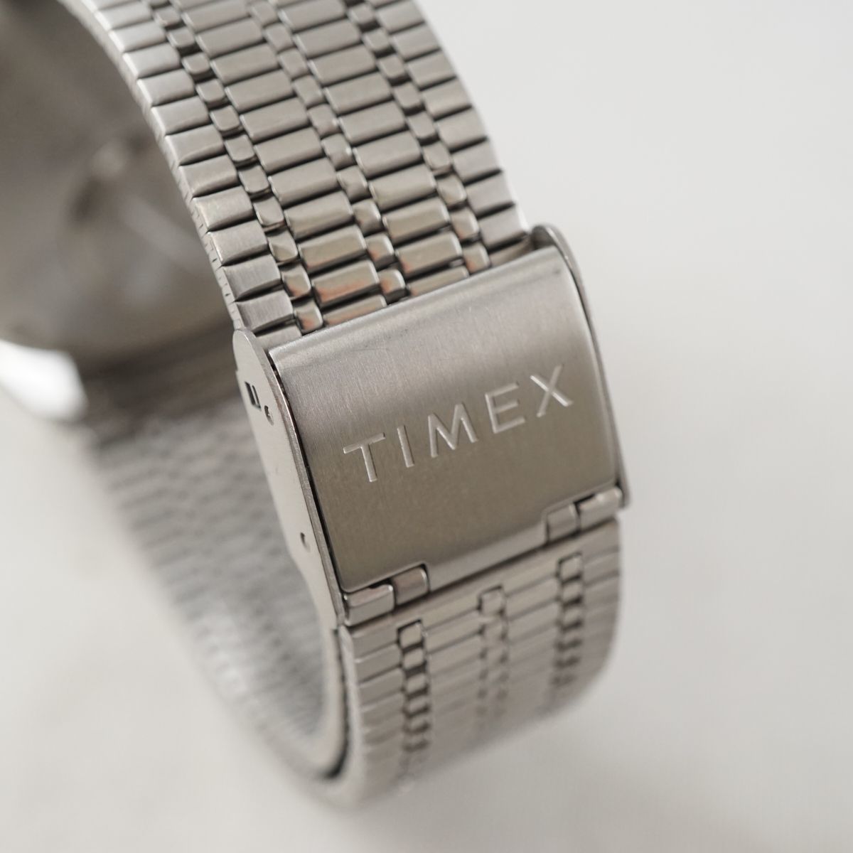TIMEX タイメックス 腕時計 USED美品 TW2U61300 黒赤ベゼル Q TIMEX クォーツ 完動品 X5061_画像7