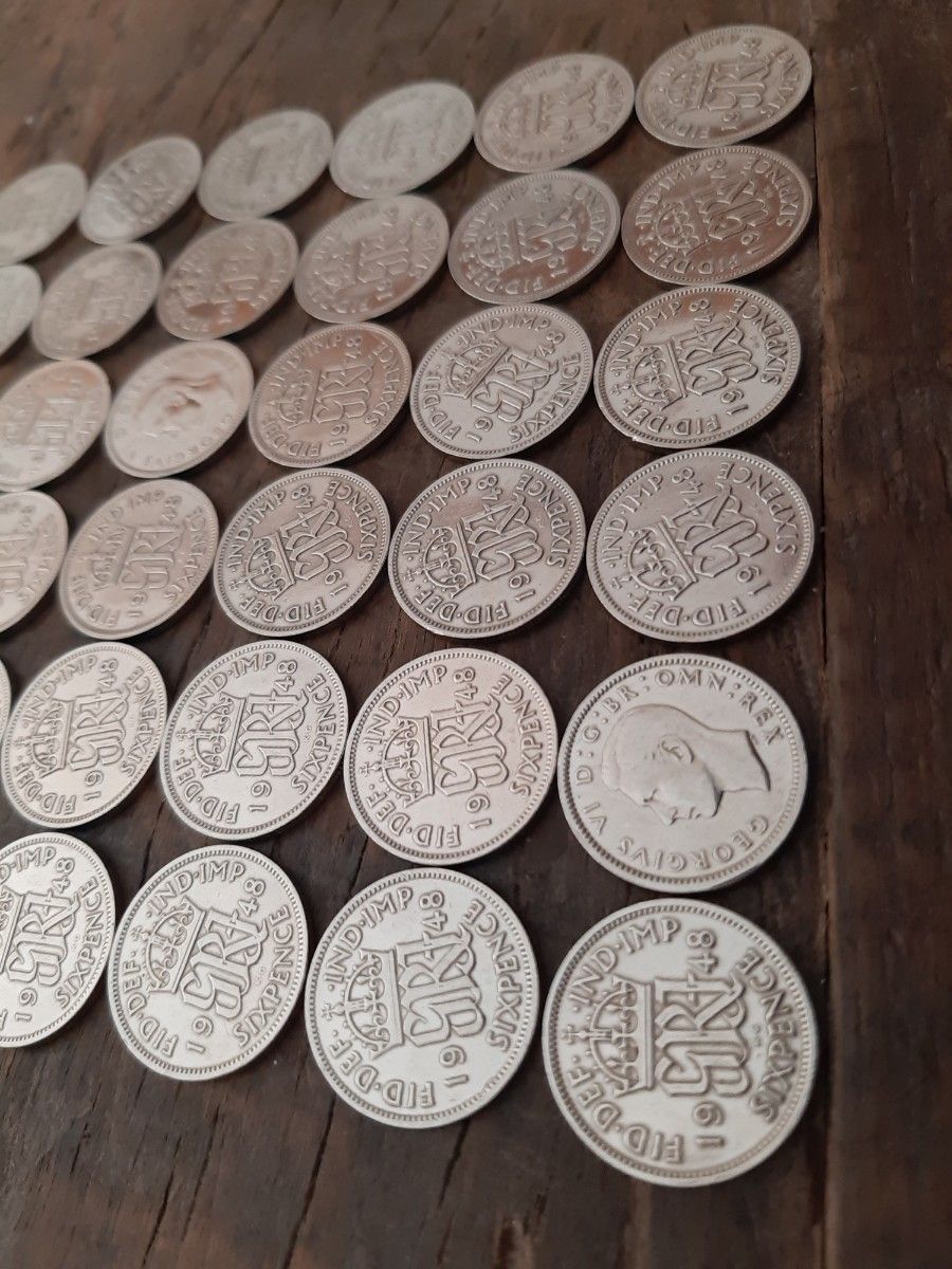 幸せのシックスペンス イギリス 286枚セット1948ラッキー6ペンス 英国コイン 本物 古銭美品です19.5mm 2.8gram