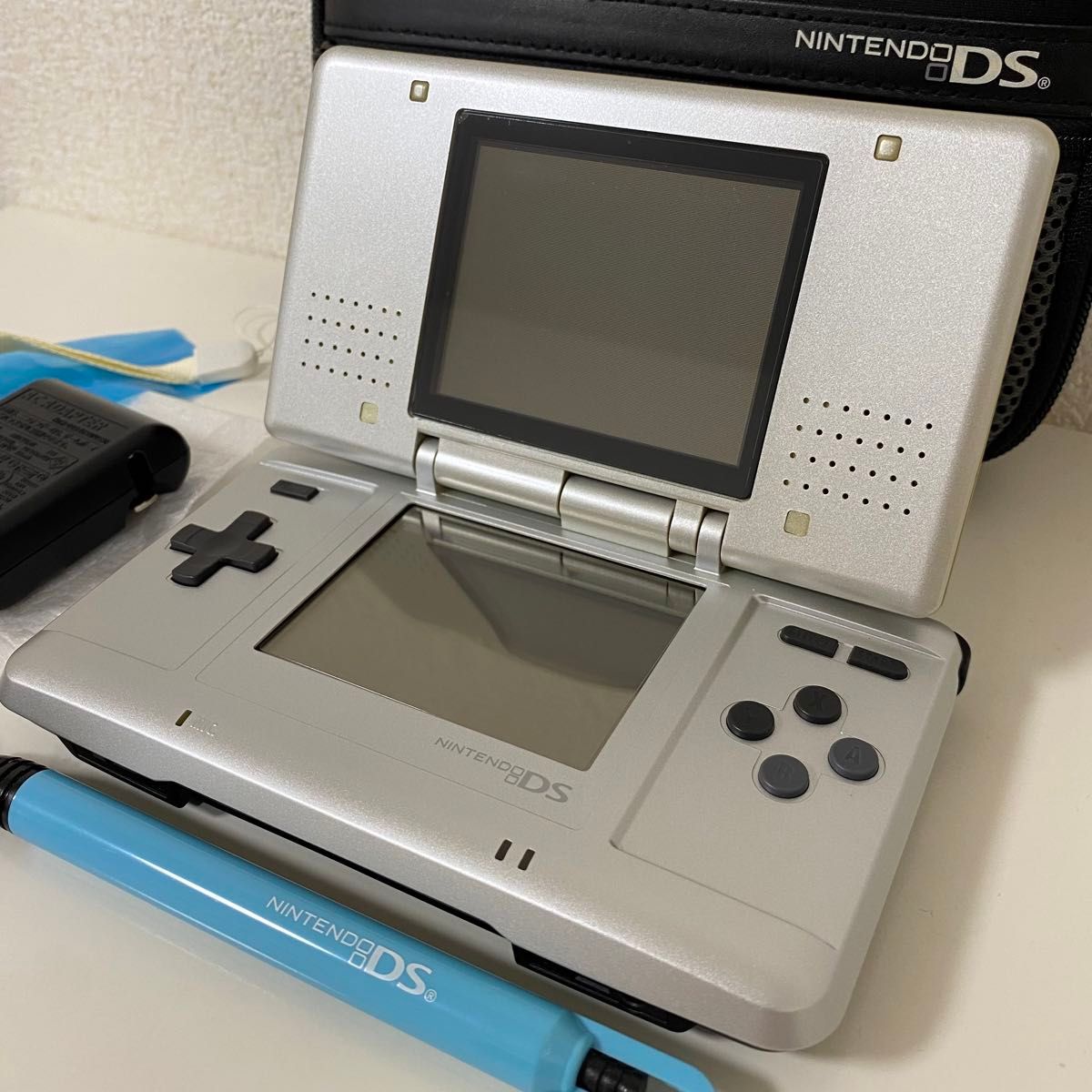 任天堂 Nintendo ニンテンドーDS 初代 本体 専用ACアダプター 別売タッチペン 別売ポーチ ぷよぷよソフト