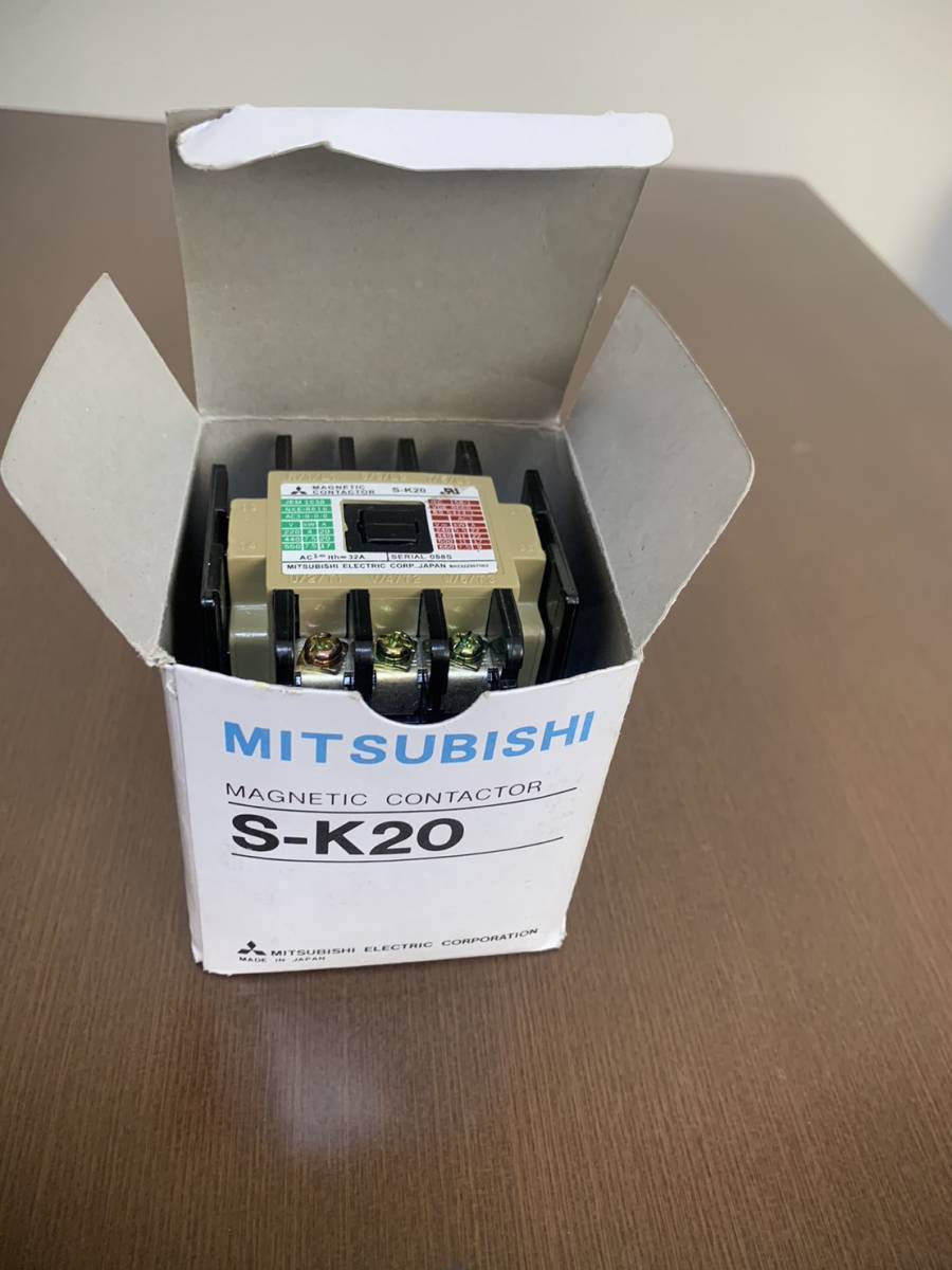 新古品】 MITSUBISHI 三菱電機 S-K20 AC220V 用電磁接触器 item 新古品】 MITSUBISHI 三菱電機 S-K20 AC220V 用電磁接触器 item