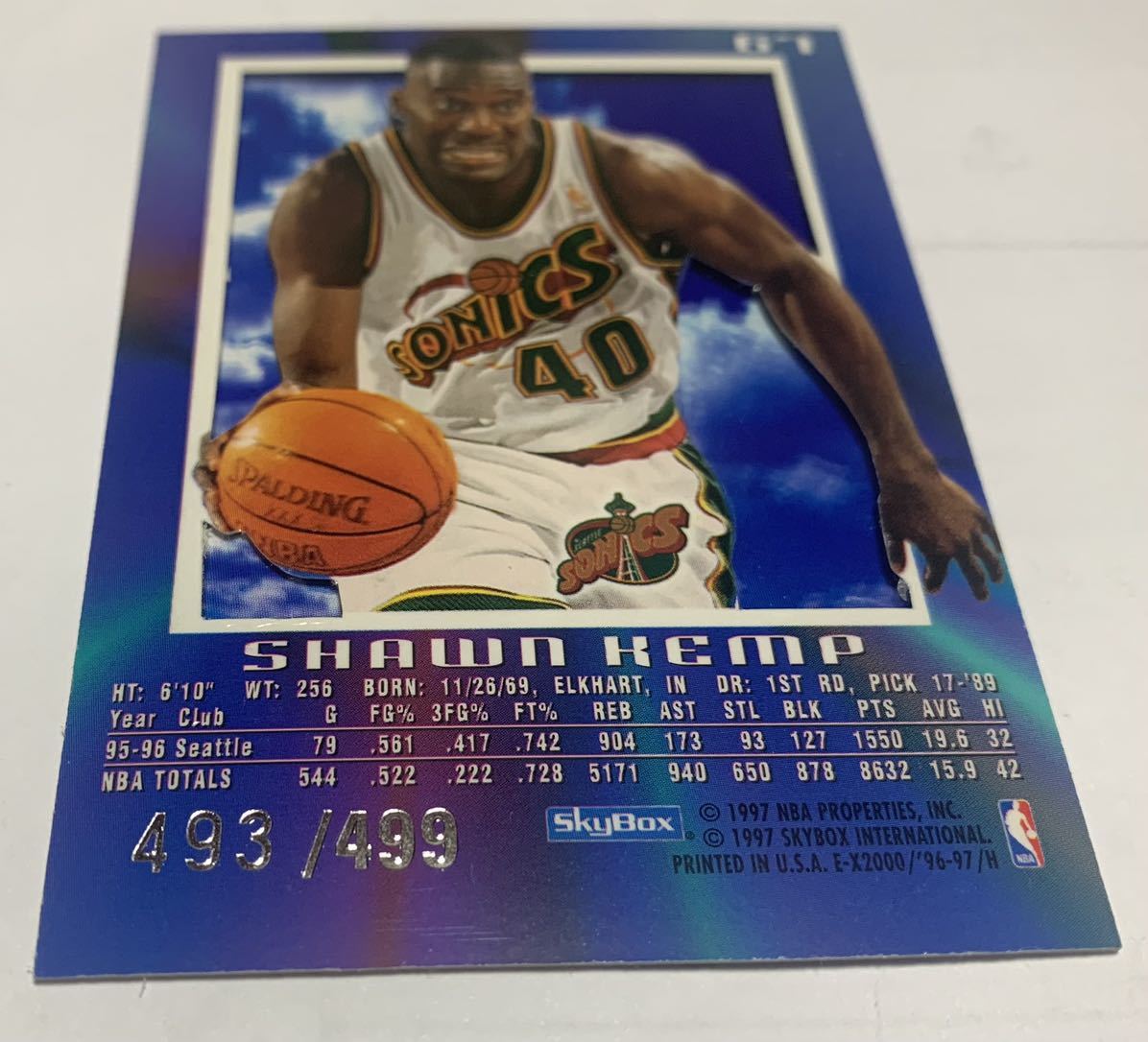Shawn Kemp NBA 1996-97 Skybox E-X 2000 Credentials 499枚限定 _画像2