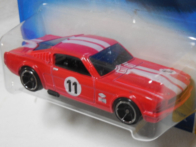 HOT WHEELS / 65 フォード マスタング ファストバック (2008 FIRST EDITIONS/赤)+(2009 #085/白) 開封用２台セット _画像3