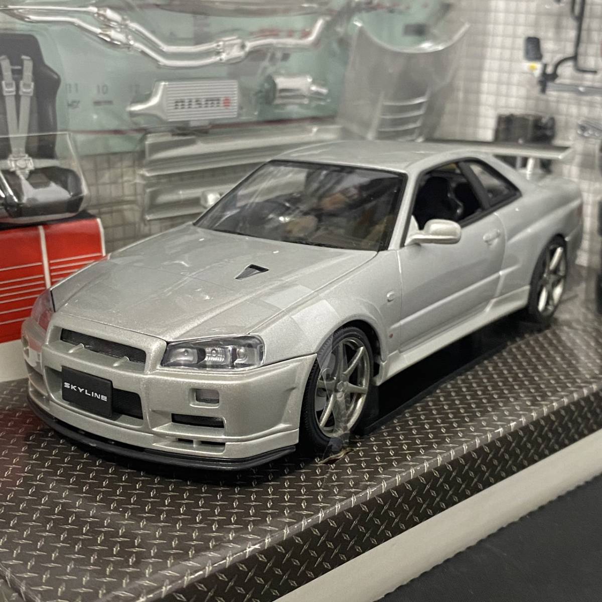 ★☆ホットワークスジャパン 1/24 ニスモ スカイラン GT-R R34 VスペックⅡ Zチューン オートプロショップシリーズ 現状品 未使用品☆★_画像2