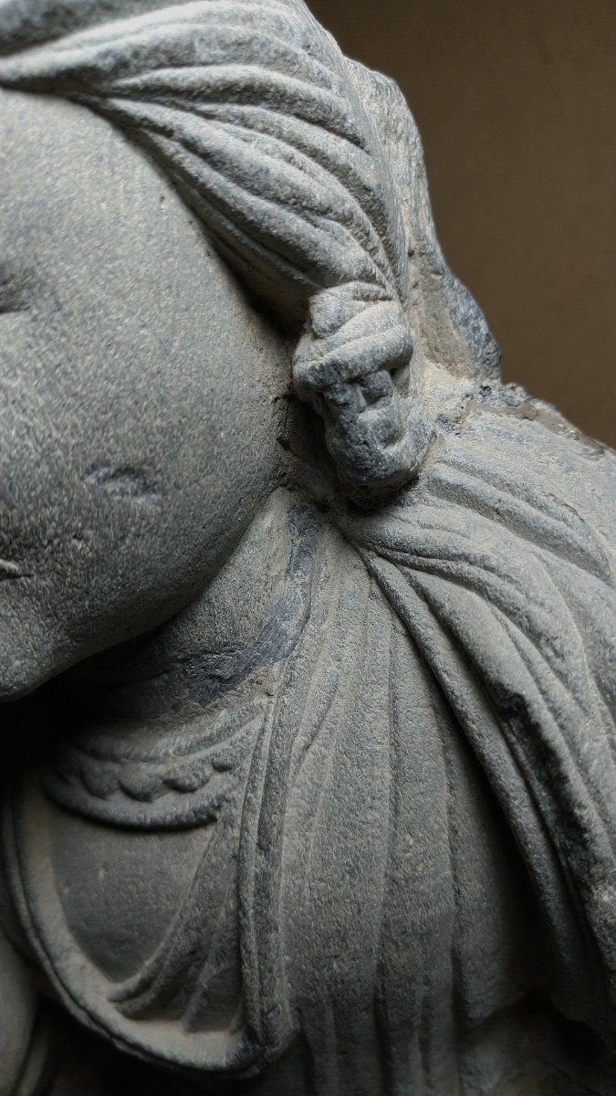 【哲】【特別出品】作行最高のガンダーラ石彫菩薩像（２〜４世紀）_画像9