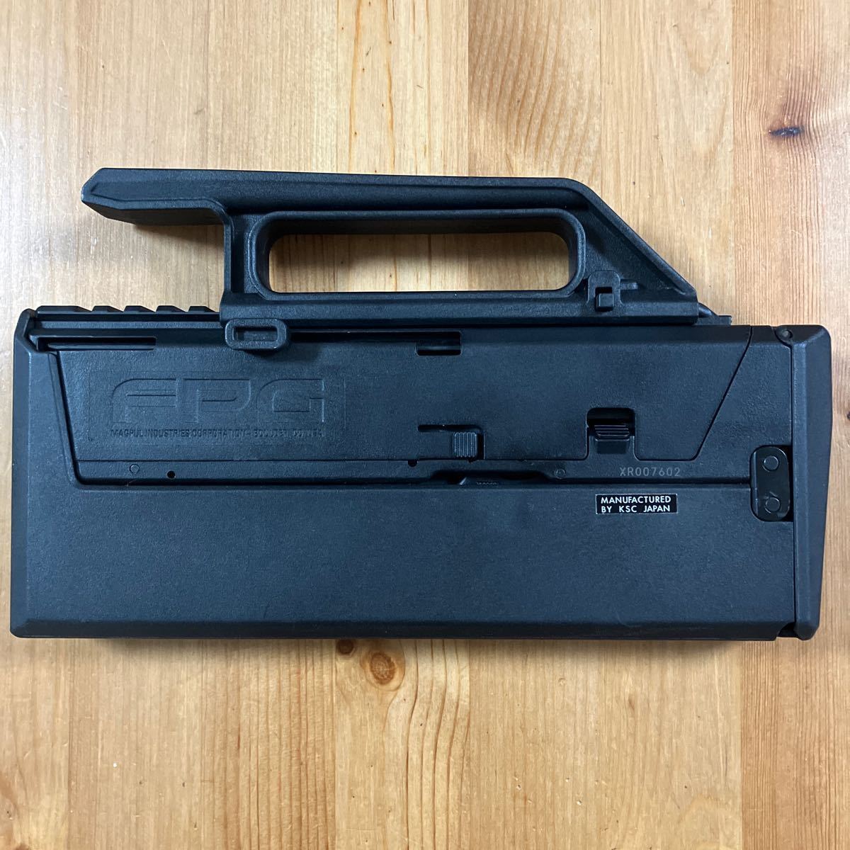 KSC/KWA MAGPUL FPG FMG9 実銃用ガンケース、予備マガジン3本セット_画像8