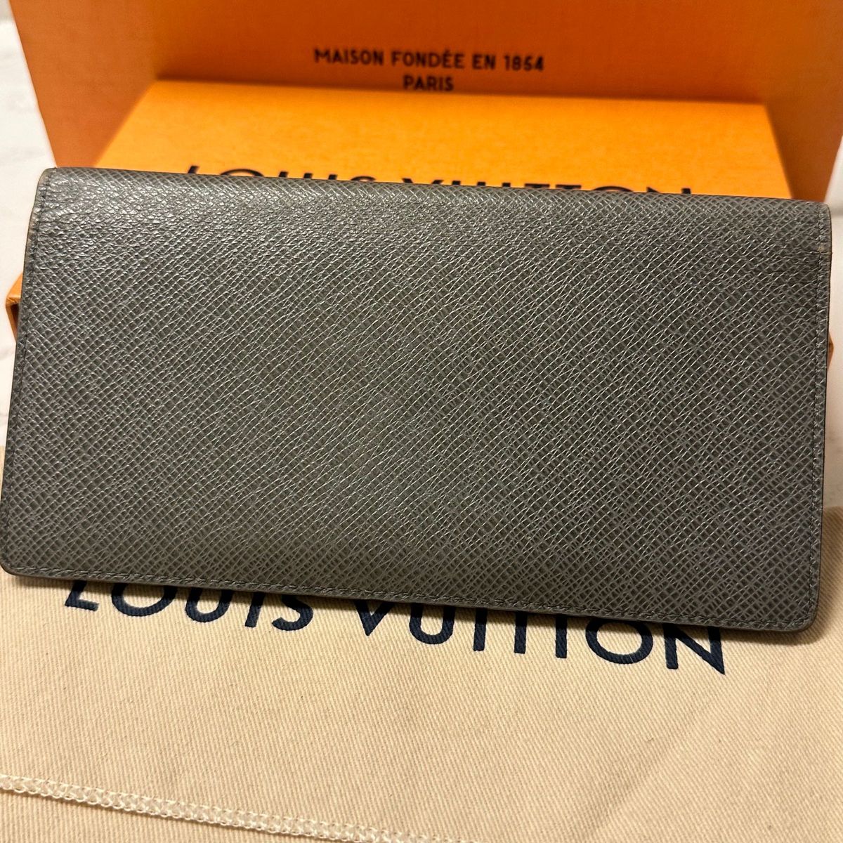 新品同様！ ルイヴィトン LOUIS VUITTON ポルトフォイユ　プラザ 財布　長財布