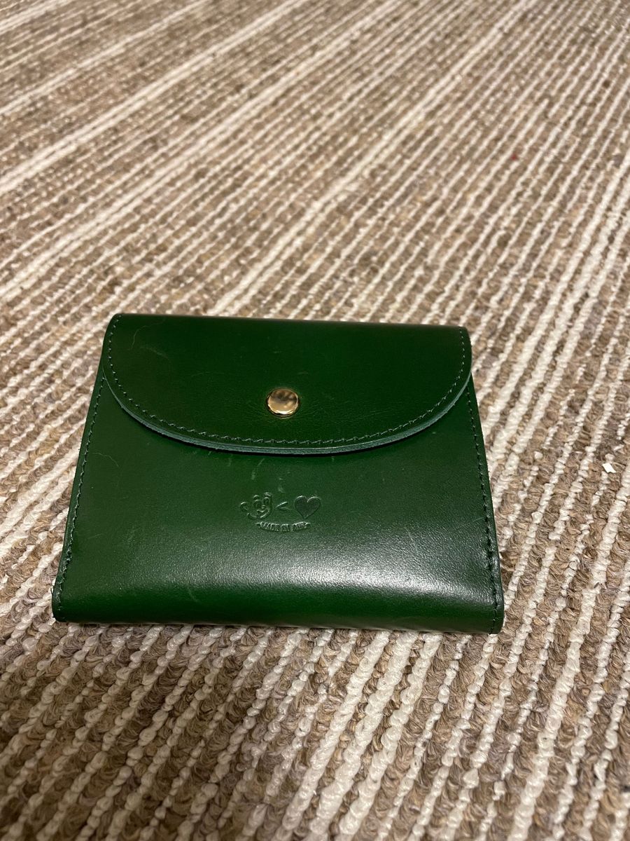 カオヨリナカミの本革財布です なかなか手に入らない商品見たい カオヨリナカミの本革財布です なかなか手に入らない商品見たい