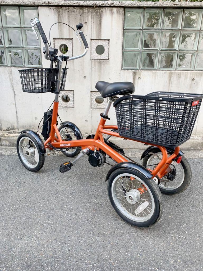 【美品】希少 電動アシスト付き4輪自転 けんきゃくん 4輪自転車 自転車 シニア バイク 電動アシスト 電動自転車 充電器新品 チャリ_画像2