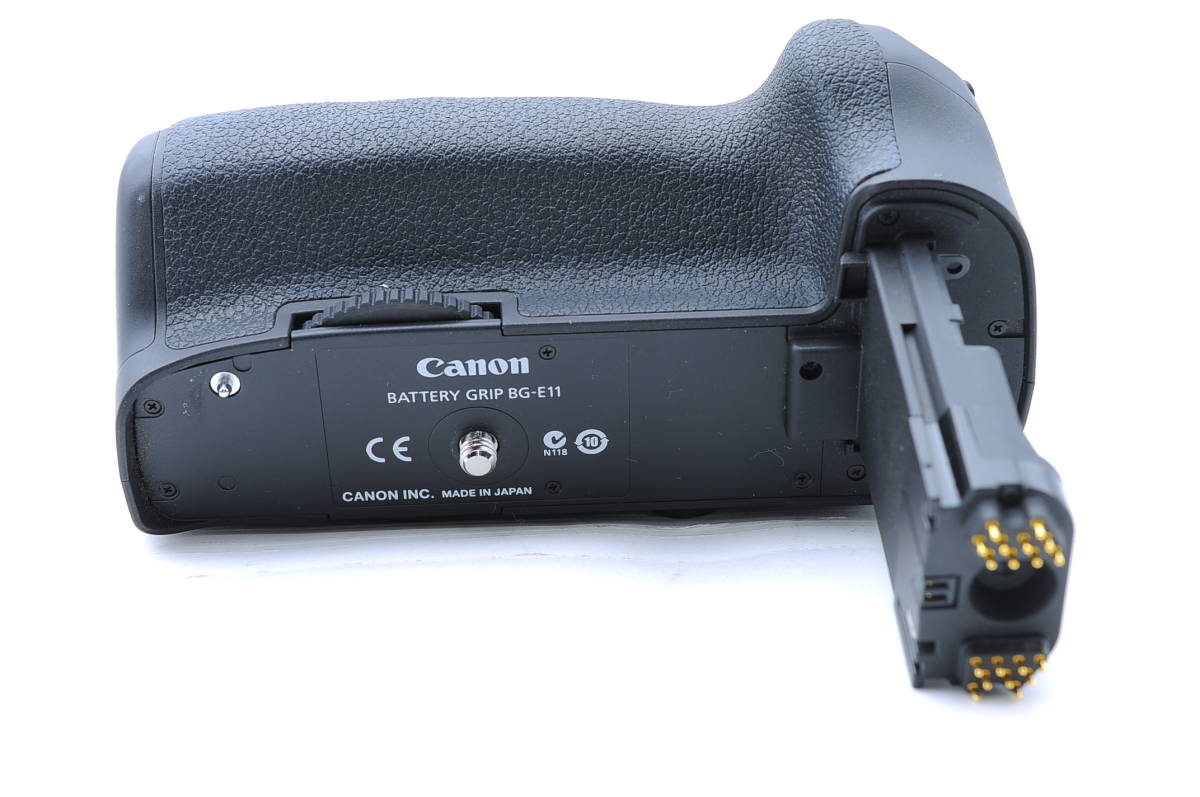 ★良品★ キャノン CANON BG-E11 バッテリーグリップ 5Ds 5D Mark III_画像4