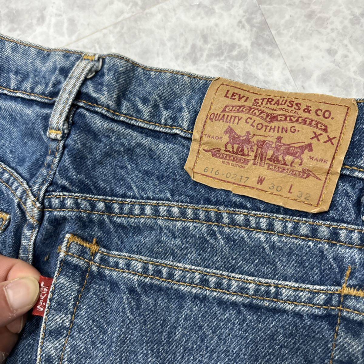 L ＊ 古着 '希少 80's ビンテージ' LEVI’S リーバイス 616-0217 テーパード デニムパンツ / ジーンズ W30 L33 メンズ ボトムス 釦裏 359_画像9