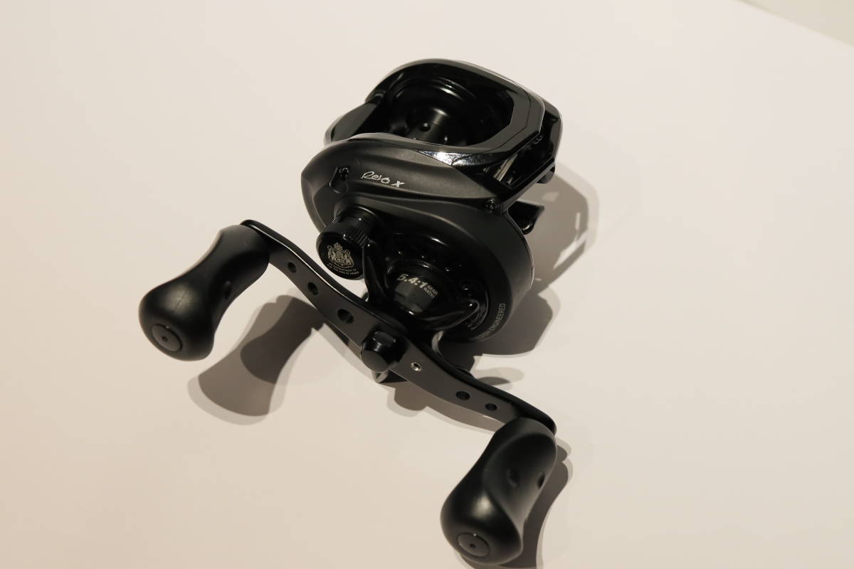 アブガルシア Abu Garcia ベイトリール REVO X REVO 4X-W(右 アブガルシア Abu Garcia ベイトリール REVO X REVO 4X-W(右