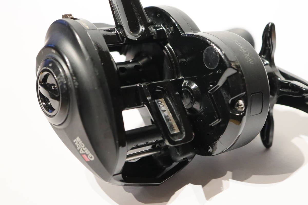 アブガルシア Abu Garcia ベイトリール REVO X REVO 4X-W(右 アブガルシア Abu Garcia ベイトリール REVO X REVO 4X-W(右