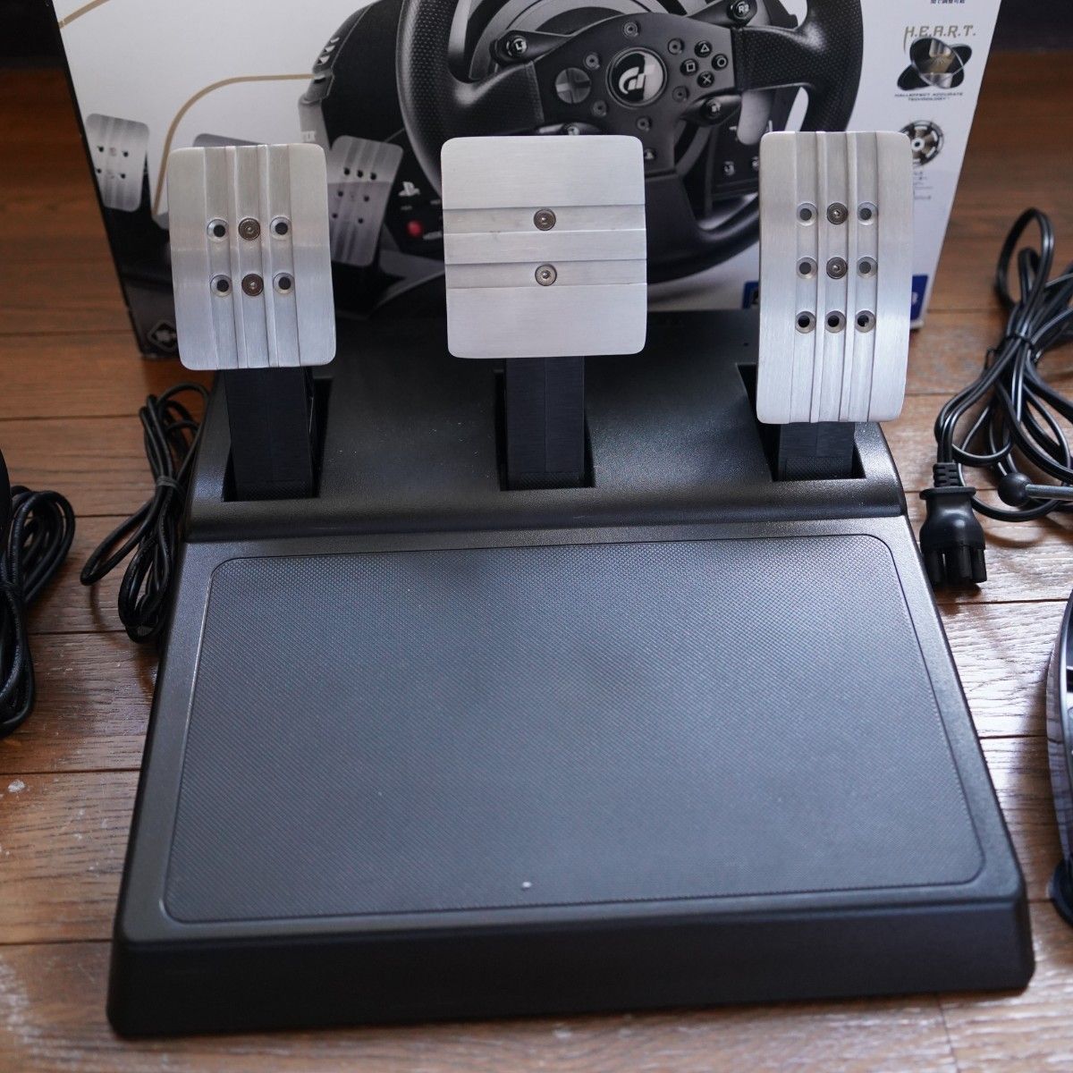 スラストマスターT300RSハンコン TH8A シフター PS5対応 動作 スラストマスターT300RSハンコン TH8A シフター PS5対応 動作