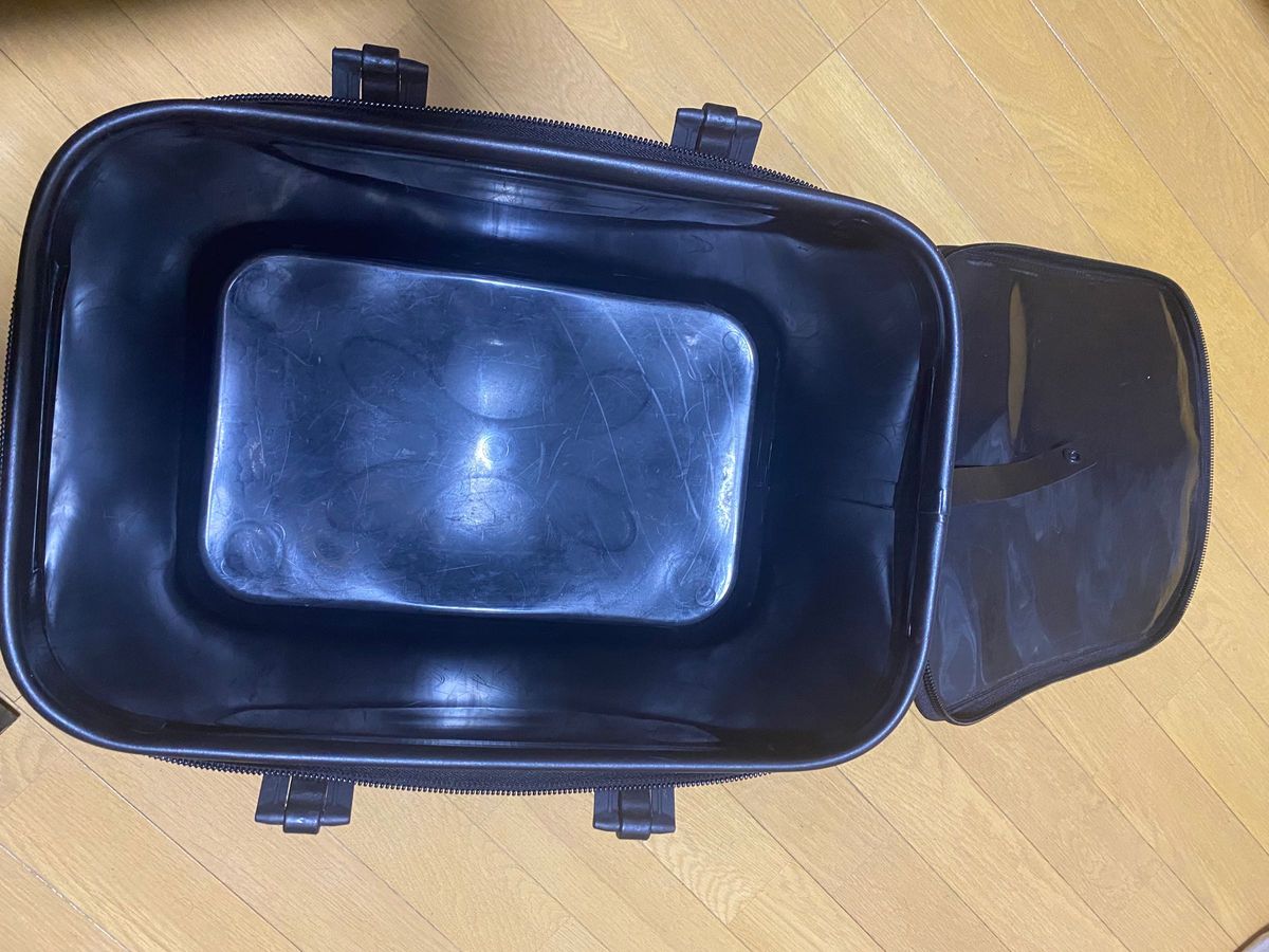 中古美品 ダイワDaiwaトーナメント バッカン FH40(C) ブラック 中古美品 ダイワDaiwaトーナメント バッカン FH40(C) ブラック