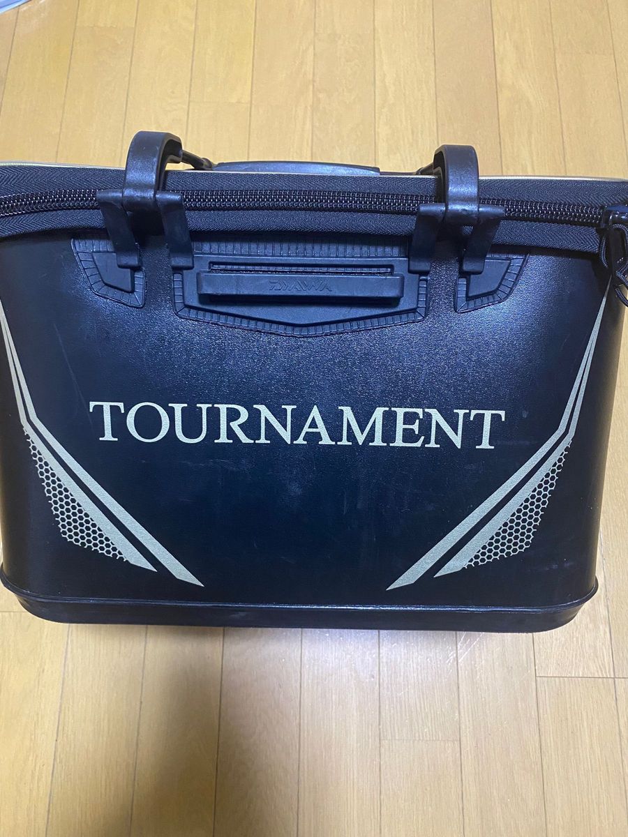 中古美品 ダイワDaiwaトーナメント バッカン FH40(C) ブラック 中古美品 ダイワDaiwaトーナメント バッカン FH40(C) ブラック