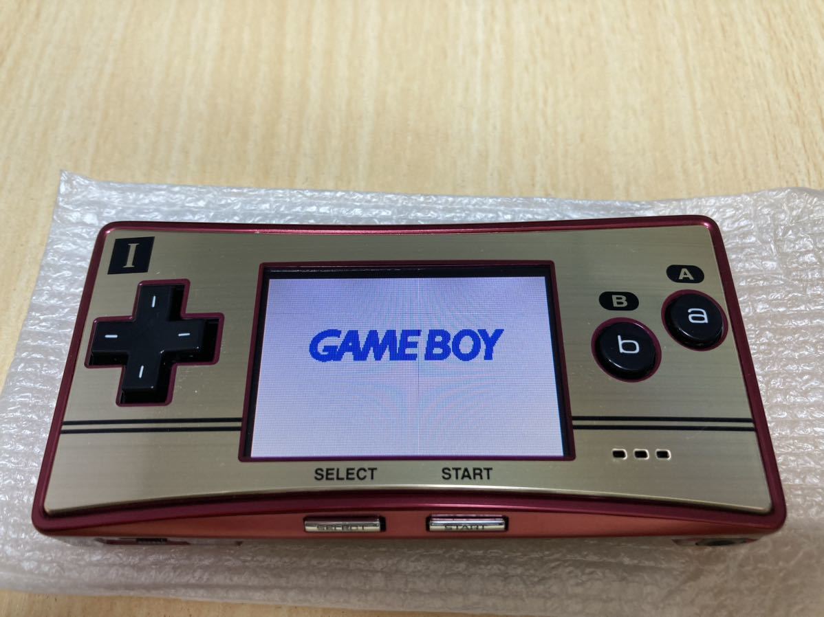 極上美品　ゲームボーイミクロ ファミコンカラー　付属品完備　任天堂 Nintendo ニンテンドーGAME BOY micro _画像2