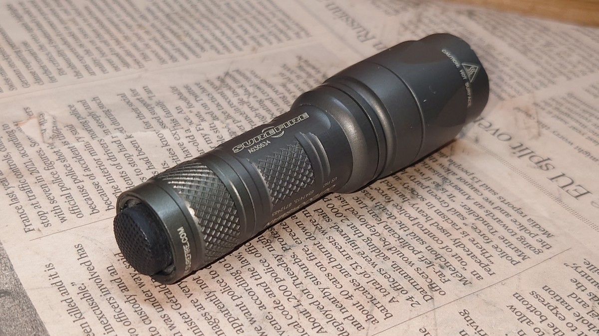 Yahoo!オークション - SUREFIRE E1L Outdoorsman 旧ロゴ 1セル3V Yahoo!オークション - SUREFIRE E1L Outdoorsman 旧ロゴ 1セル3V