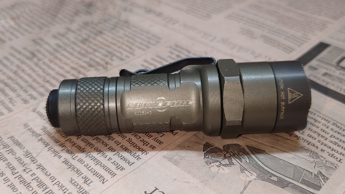 中古】SUREFIRE E1e-HA Executive Elite 1セル3V 30ルーメン 旧 中古】SUREFIRE E1e-HA Executive Elite 1セル3V 30ルーメン 旧