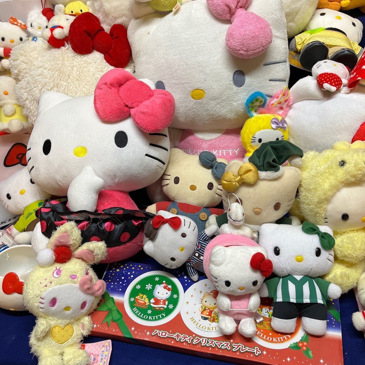 ハローキティ ぬいぐるみ サンリオ グッズ お皿　食器　中古　Sanrio 雑貨　ペン　筆記用具　文房具　ジャンク　マスコット　ドール　人形_画像3