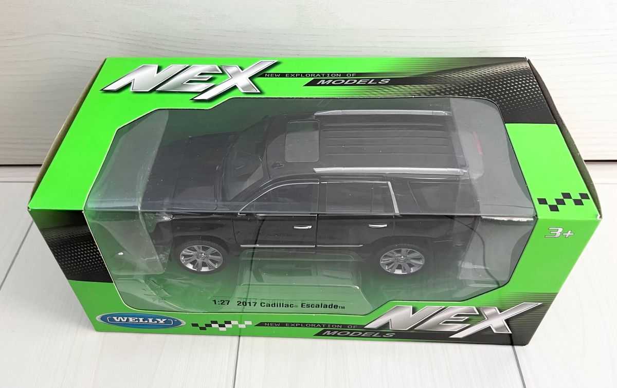 《新品箱付》1:27 Cadillac Escalade ミニカー WELLY