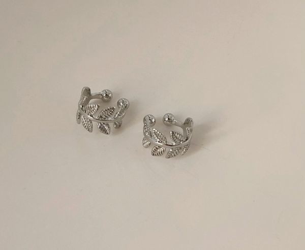 葉っぱ柄 リーフ イヤーカフ ★ 耳に挟む イヤリング ジュエリー クリップ ノンホールピアス アクセサリー 片耳用 銀 a1_画像7