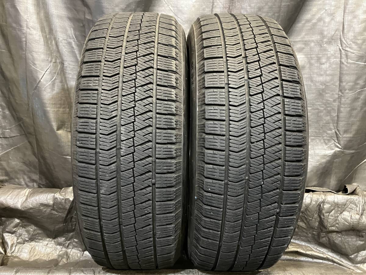 極上品 ブリヂストン 215/60R17 BLIZZAK VRX2 2本セット スタッドレス 中古 215/60-17 C-HR カローラクロス オデッセイ 2008_画像1