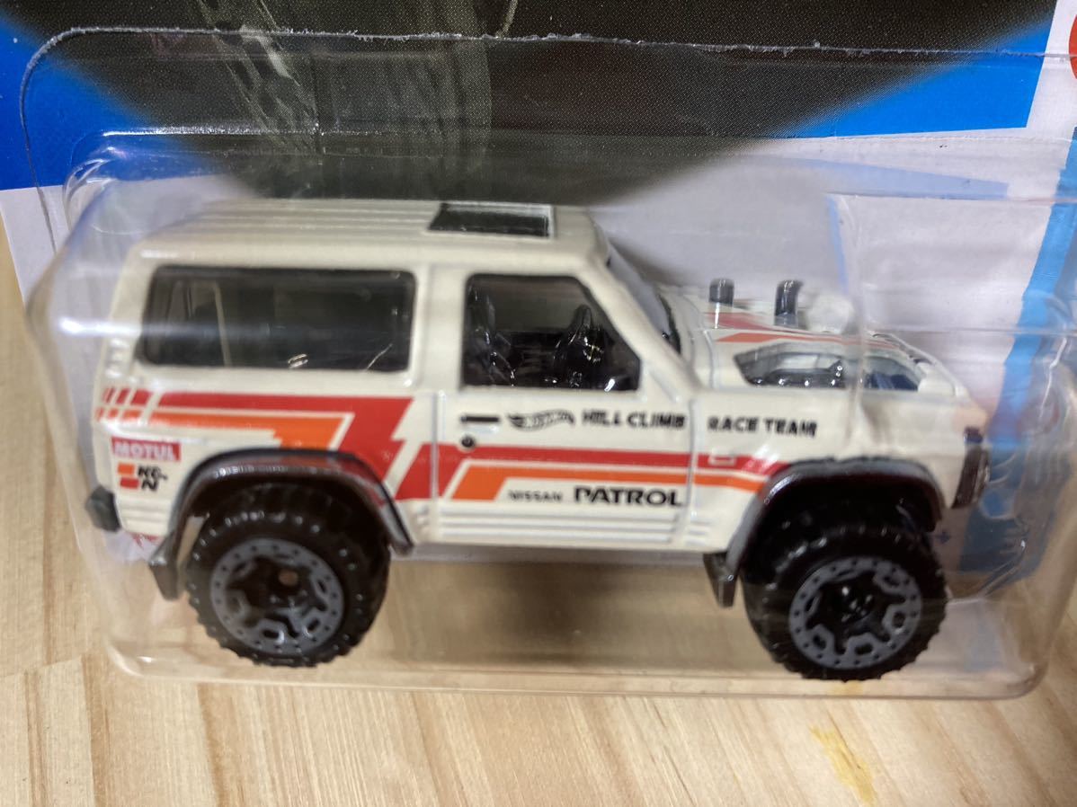 ☆新品 未開封 ホットウイール【日産 パトロール カスタム NISSAN PATROL CUSTOM HotWheels】☆の画像2