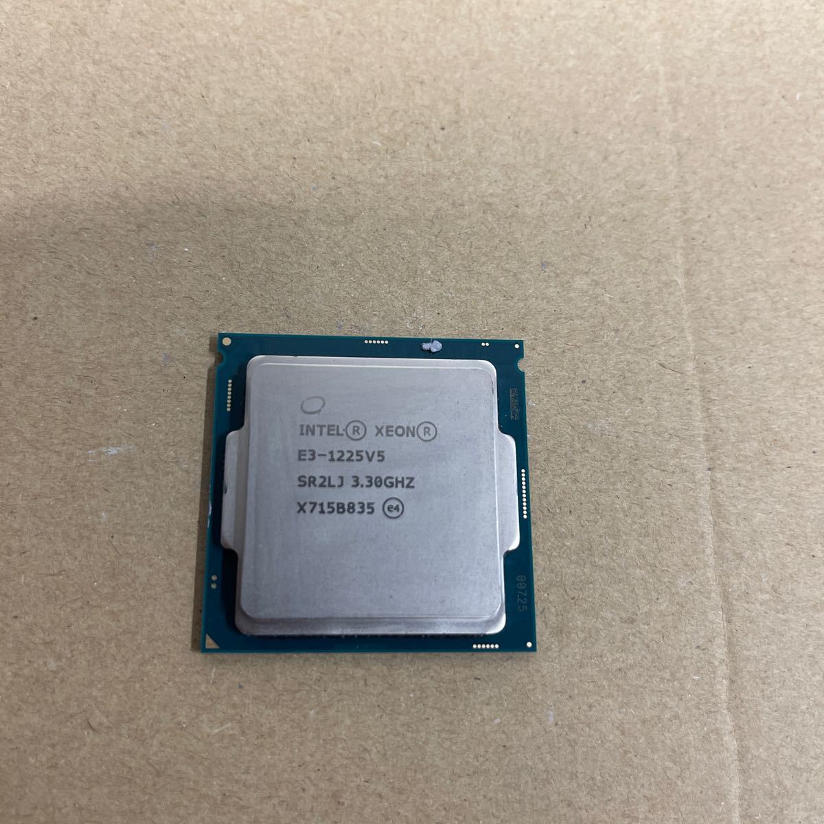 F10 CPU Intel XEON E3-1225V5 _画像1