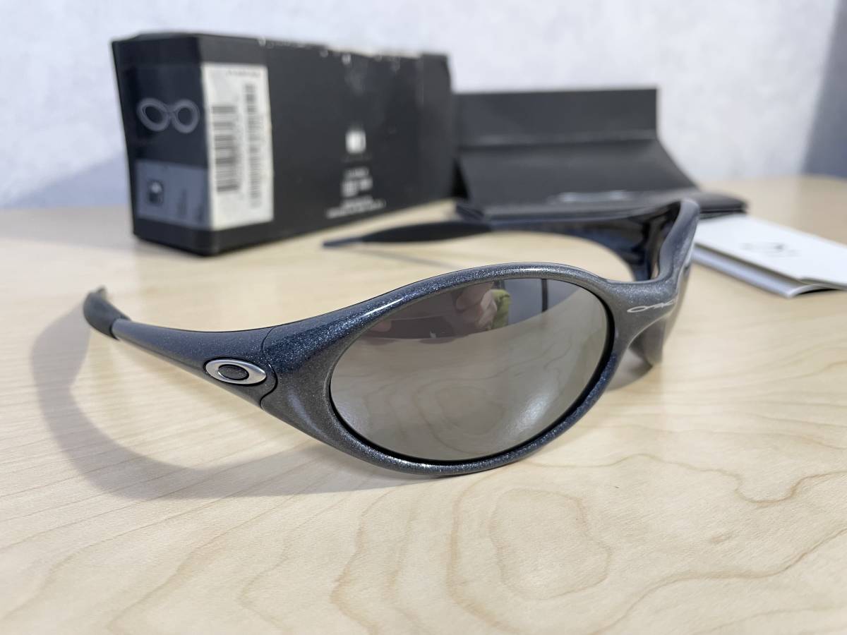 Yahoo!オークション - OAKLEY EYE JACKET 美品 オークリー アイ Yahoo!オークション - OAKLEY EYE JACKET 美品 オークリー アイ