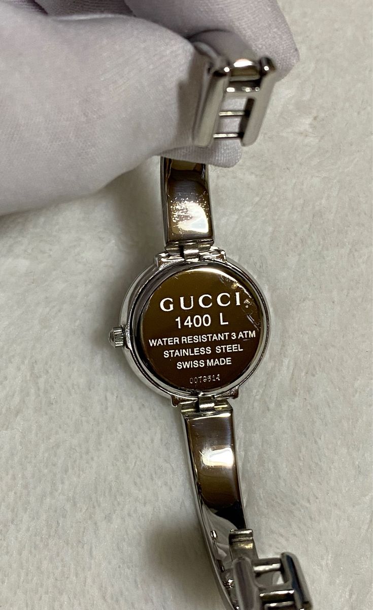 GUCCI グッチ 1400L バングルウォッチAPR黒文字盤 レディース腕時計 GUCCI グッチ 1400L バングルウォッチAPR黒文字盤 レディース腕時計