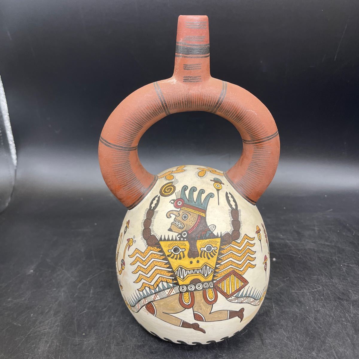 B12211706 ペルー モチェ文化土器 鐙型注口土器 インテリア チャビン文化様式から続く鐙形注口を持つ細くすっきりした印象の平底球形の土器_画像1
