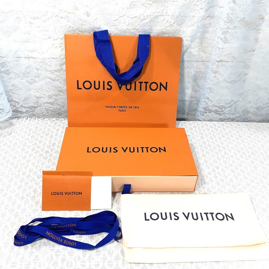 ルイヴィトン(LOUIS VUITTON)空箱・紙袋・メッセージカード・リボン