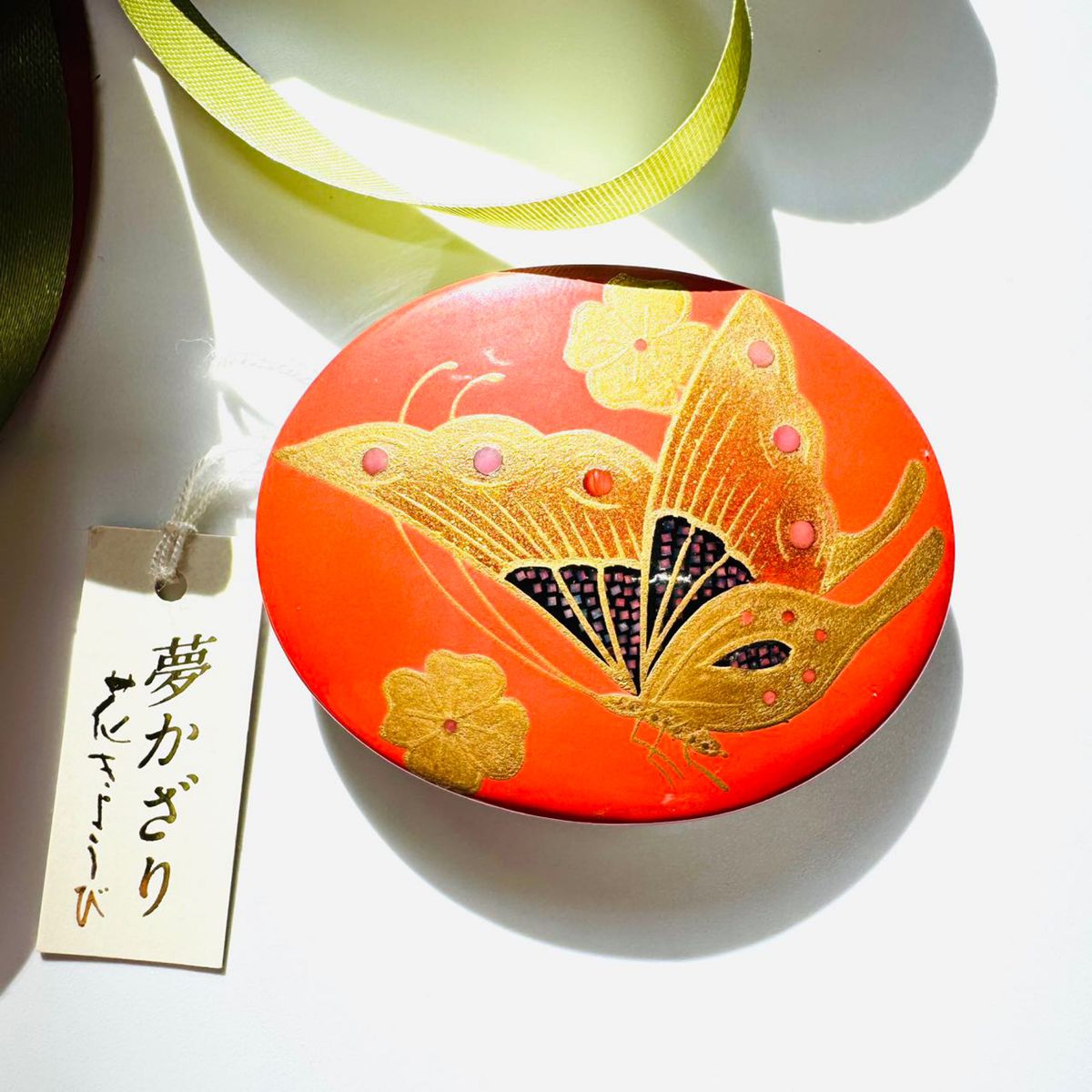 未使用 本鼈甲 べっ甲 金蒔絵 作家物 久光作 螺鈿 蝶々 帯留め 未使用 本鼈甲 べっ甲 金蒔絵 作家物 久光作 螺鈿 蝶々 帯留め
